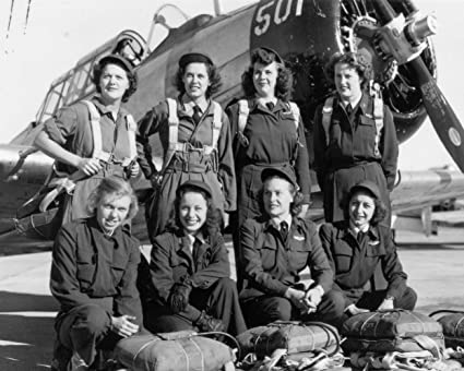 wasp-women airforce service pilots-group picture
